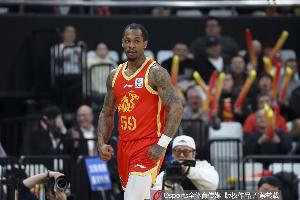 雷琼·塔克比赛直播_广厦vs对手_CBA最新战报
