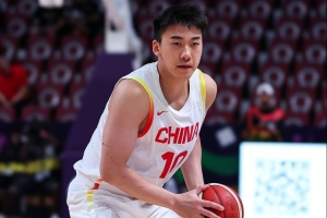 王俊杰比赛直播_中国男篮最新动态_CBA篮球国家队万金油