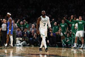杰伦·布朗比赛直播_鹈鹕vs凯尔特人最新动态_NBA交易流言