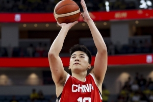 王俊杰比赛直播_中国男篮最新动态_CBA篮球高清观看