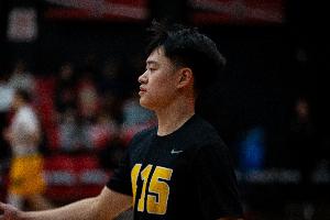 徐昕vs赵维伦_篮球CBA最新动态_中国男篮新星表现