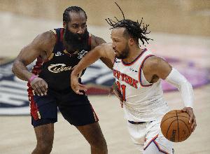 骑士vs尼克斯_NBA季后赛直播_布伦森防守战术分析