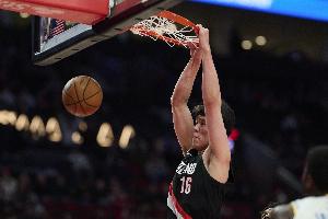 杨瀚森比赛直播_开拓者最新动态_NBA篮球高清在线观看