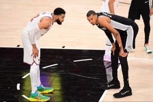 文班亚马比赛直播_尼克斯vs马刺最新战报_NBA篮球高清观看