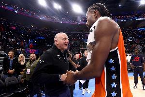 伦纳德比赛直播_快船最新动态_NBA合同调查进展