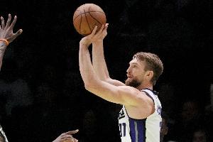 黄蜂vs国王_NBA最新交易动态_小萨博尼斯转会传闻
