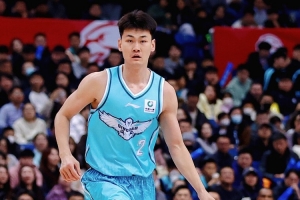 青岛男篮续约动态_CBA最新消息_中国篮球转会