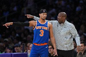 魔术师比赛直播_湖人vs马刺_NBA最新战报