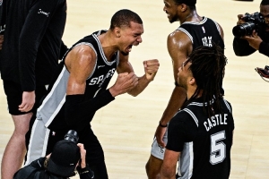 马刺vs雷霆_NBA比赛直播_篮球最新战报
