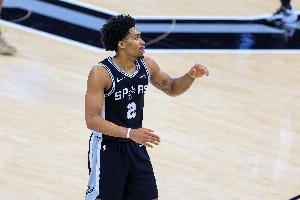 迪伦·哈珀比赛直播_尼克斯vs马刺最新动态_唐斯NBA赛事高清观看