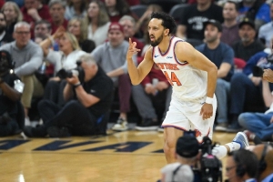 尼克斯比赛直播_里弗斯谈沙梅特进步_篮球NBA最新动态