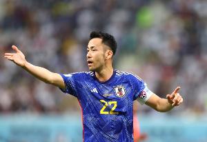 吉田麻也比赛直播_日本国家队最新动态_世界杯预选赛高清观看