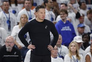 马刺vs尼克斯_NBA常规赛最新战报_篮球比赛高清回放