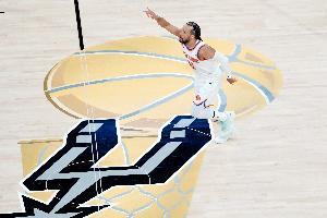 马刺vs福克斯比赛直播_NBA篮球最新动态