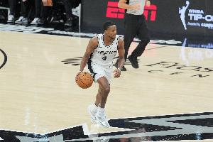 尼克斯vs马刺比赛直播_布伦森高难度投篮防守策略_NBA最新动态