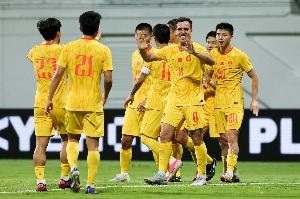 中国男足最新动态_刘建宏谈国足大面积换人_塞鸟短期离不开