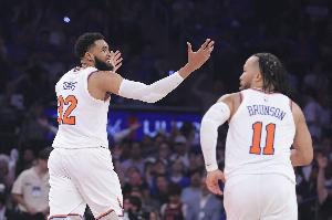 尼克斯vs马刺比赛直播_唐斯最新动态_NBA篮球在线观看