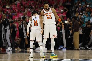 布伦森比赛直播_尼克斯最新动态_NBA在线高清观看