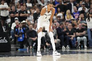 马刺vs尼克斯_nba篮球比赛直播_客场压力应对分析