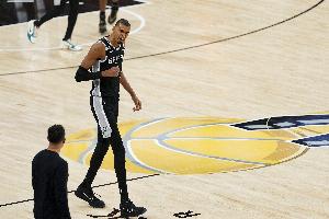 马刺vs对手比赛直播_篮球NBA最新动态_马刺主场连败分析