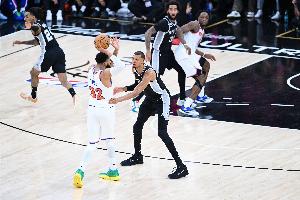 文班亚马比赛直播_唐斯评价文班亚马_NBA篮球最新动态