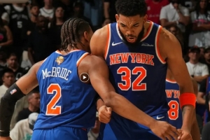 文班亚马比赛直播_尼克斯vs马刺_NBA最新战报