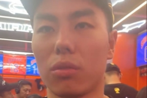 上海男篮vs李添荣_篮球cba中国篮球最新动态