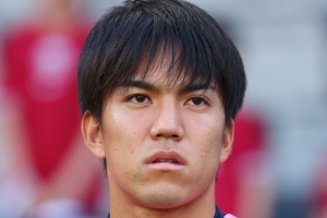 日本vs德甲_足球转会最新动态_德甲日本球员引援