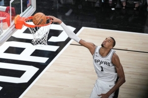 文班亚马比赛直播_马刺最新动态_NBA总决赛得分盘点
