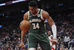 字母哥比赛直播_雄鹿最新交易动态_nba球星转会消息