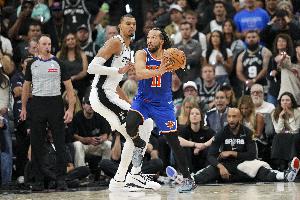 文班亚马比赛直播_NBA最新动态_尼克斯vs马刺高清观看