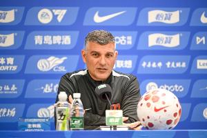 成都蓉城主帅雕像_中超夺冠誓言_2027西亚动态