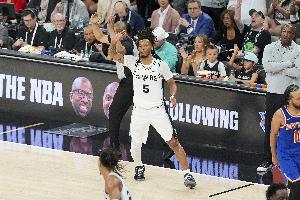 马刺vs对手_篮球NBA比赛直播_马刺失误复盘