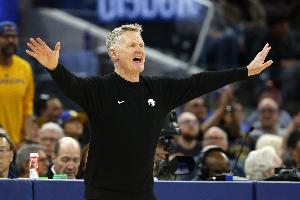 勇士vsNBA_篮球比赛直播_勇士最新动态