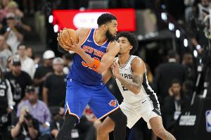 马刺vs对手比赛直播_NBA篮球最新动态
